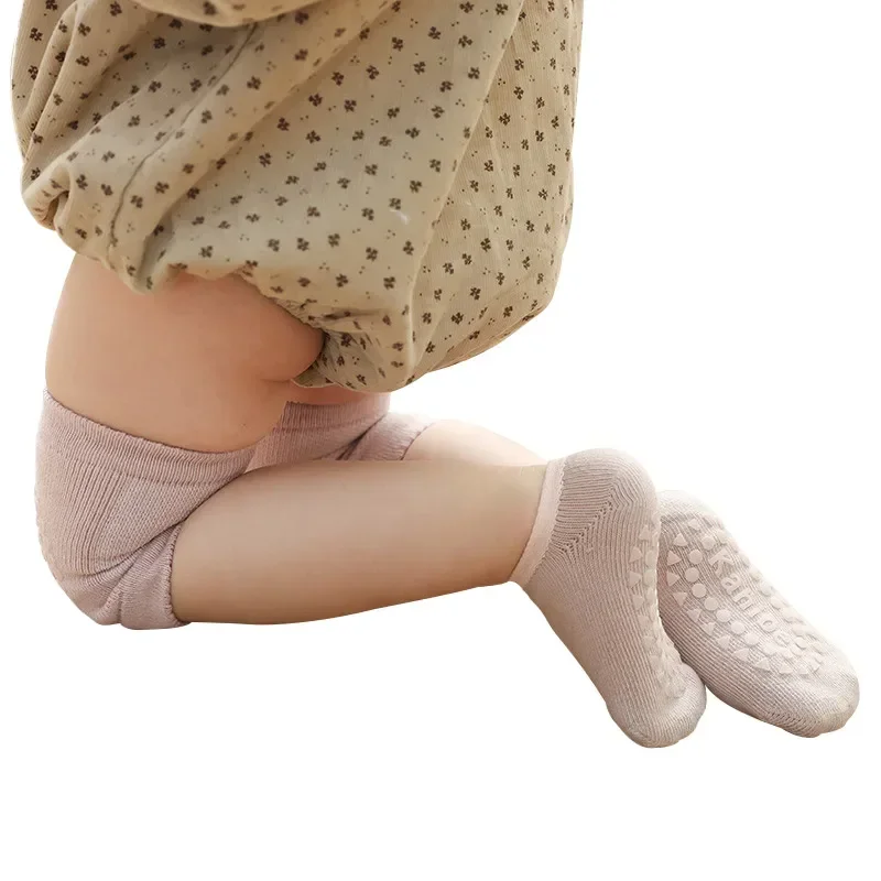 طقم جوارب وواقيات ركبة للأطفال - مراجعة Unisex Baby Socks Non Slip وسعره
